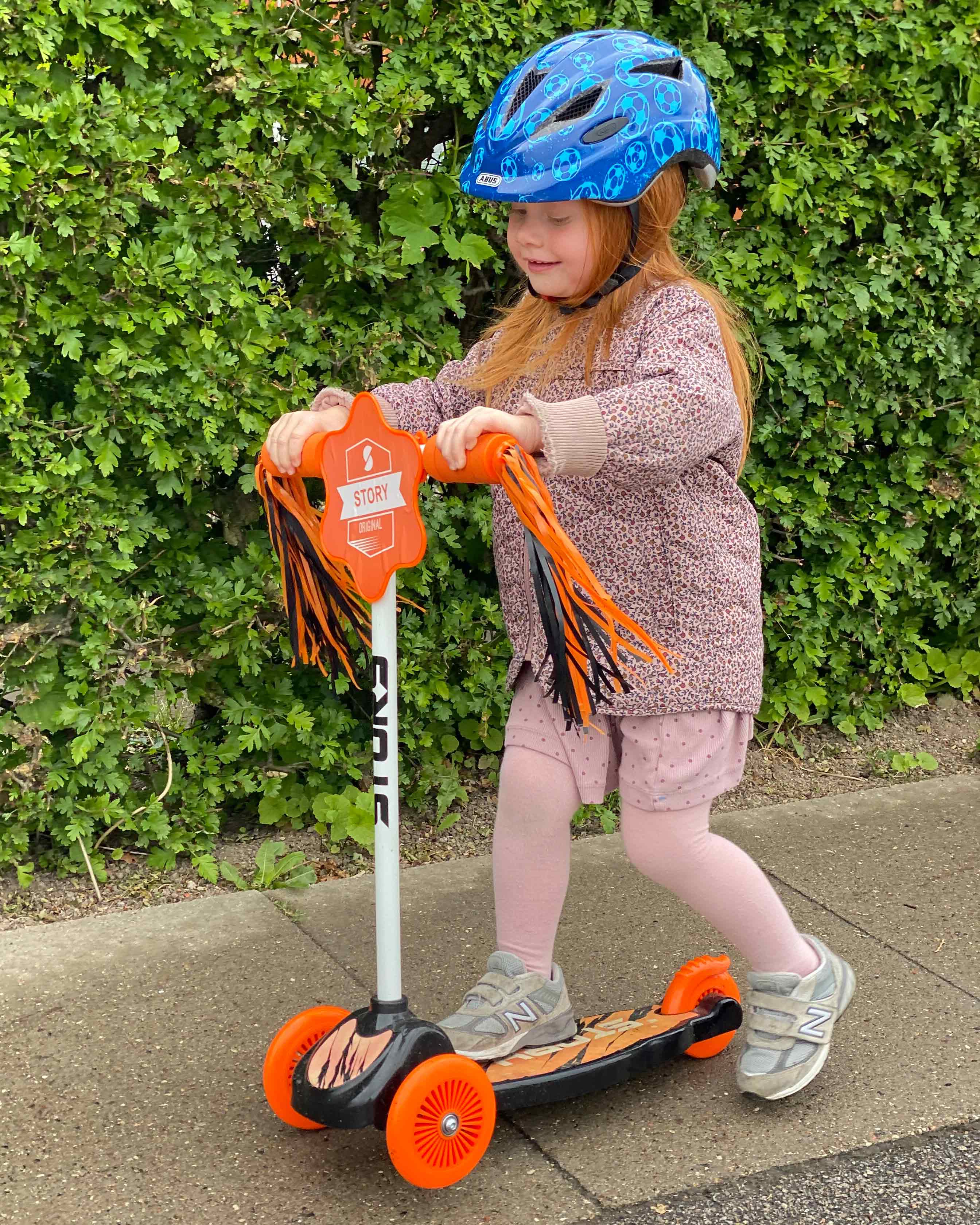 Scooter pentru copii Story Turbo Jett cu 3 roți