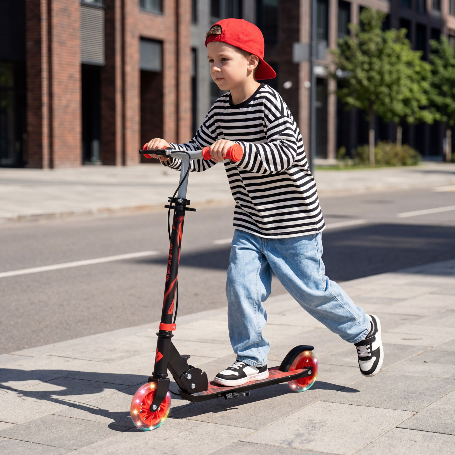 Trottineta pentru copii Story Play cu frână manuală și roți LED